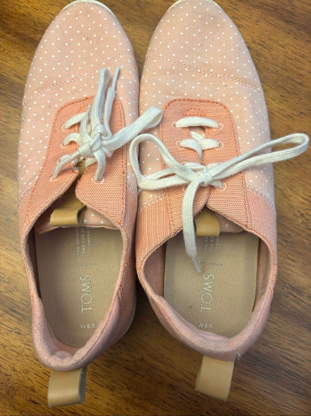 Women’s Toms sneakers, size 8.5